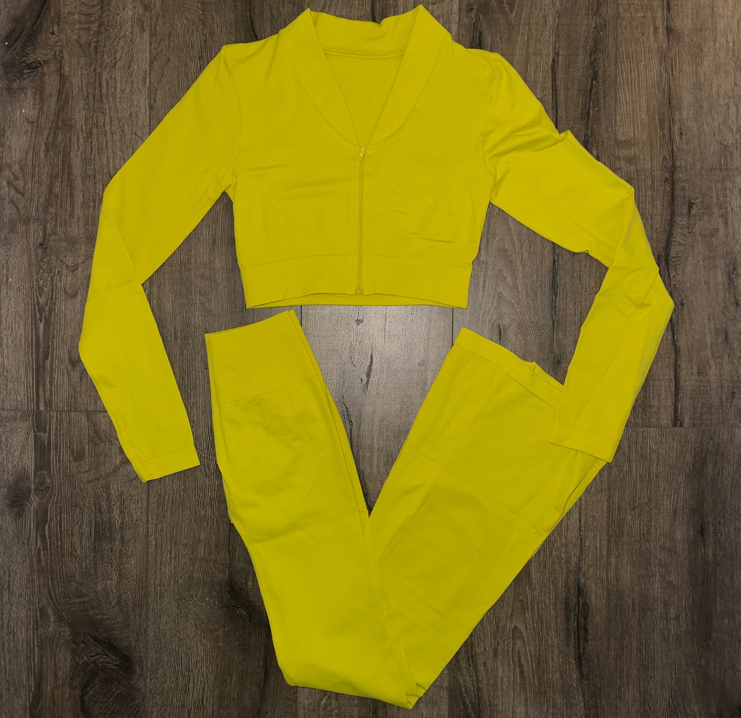 YELLOW SEAMLESS SET (PREORDER)